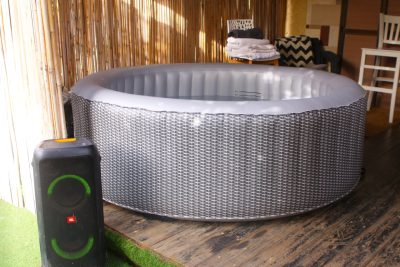 צימר בצפון | Holy Flow House בבוסתן הגליל